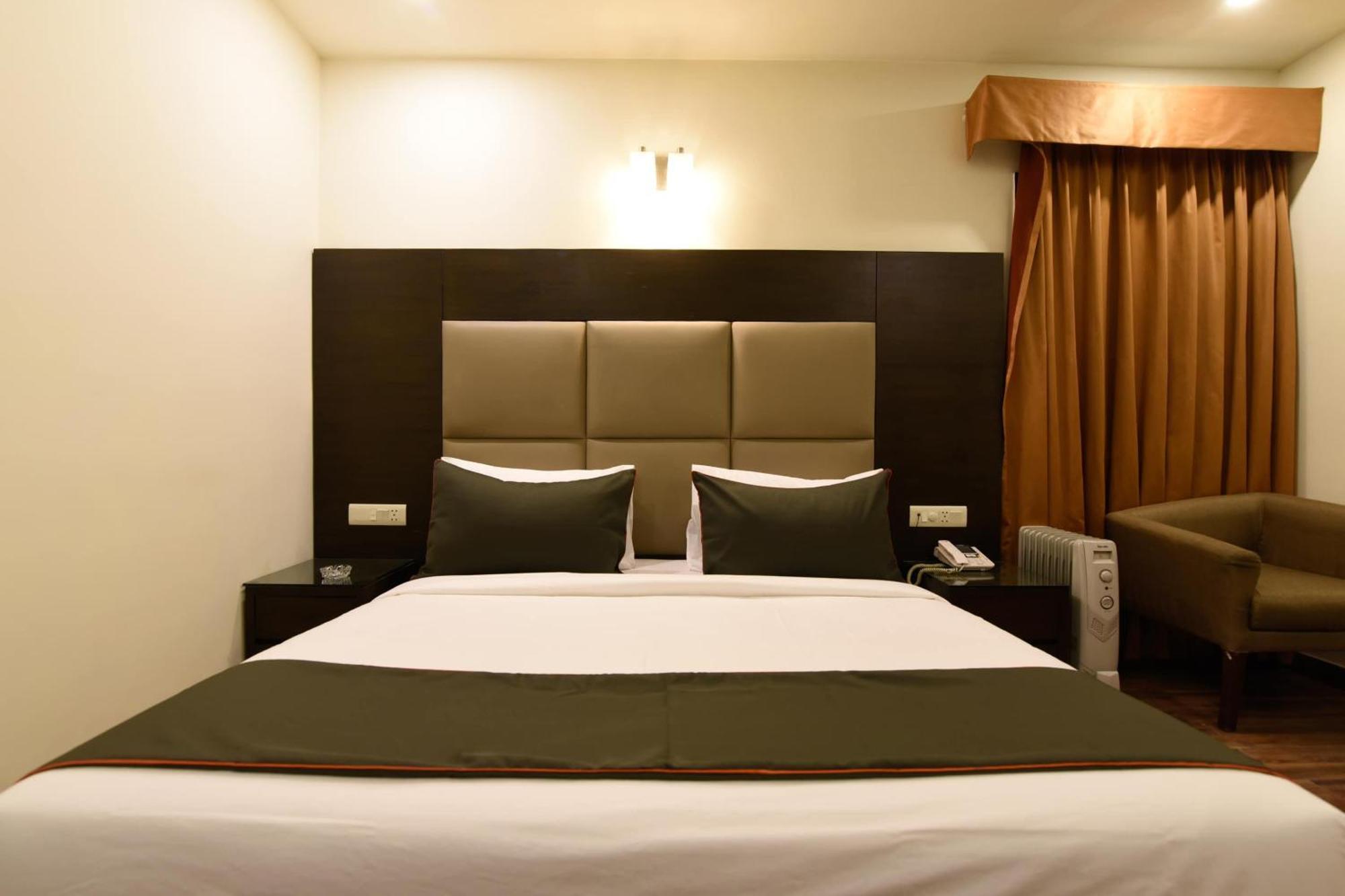 Hotel O Venkata Sai Sadan Mathrusree Nagar Kondapur  Екстериор снимка