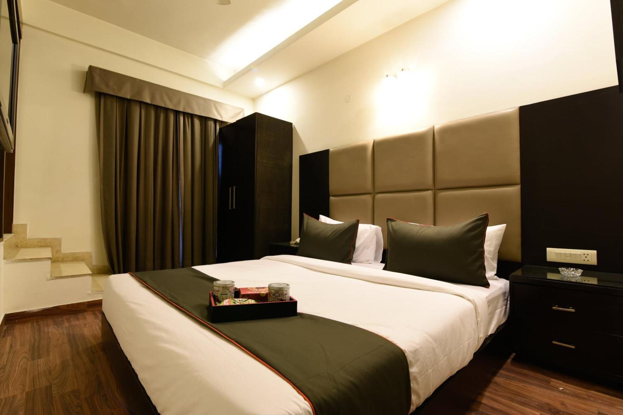 Hotel O Venkata Sai Sadan Mathrusree Nagar Kondapur  Екстериор снимка