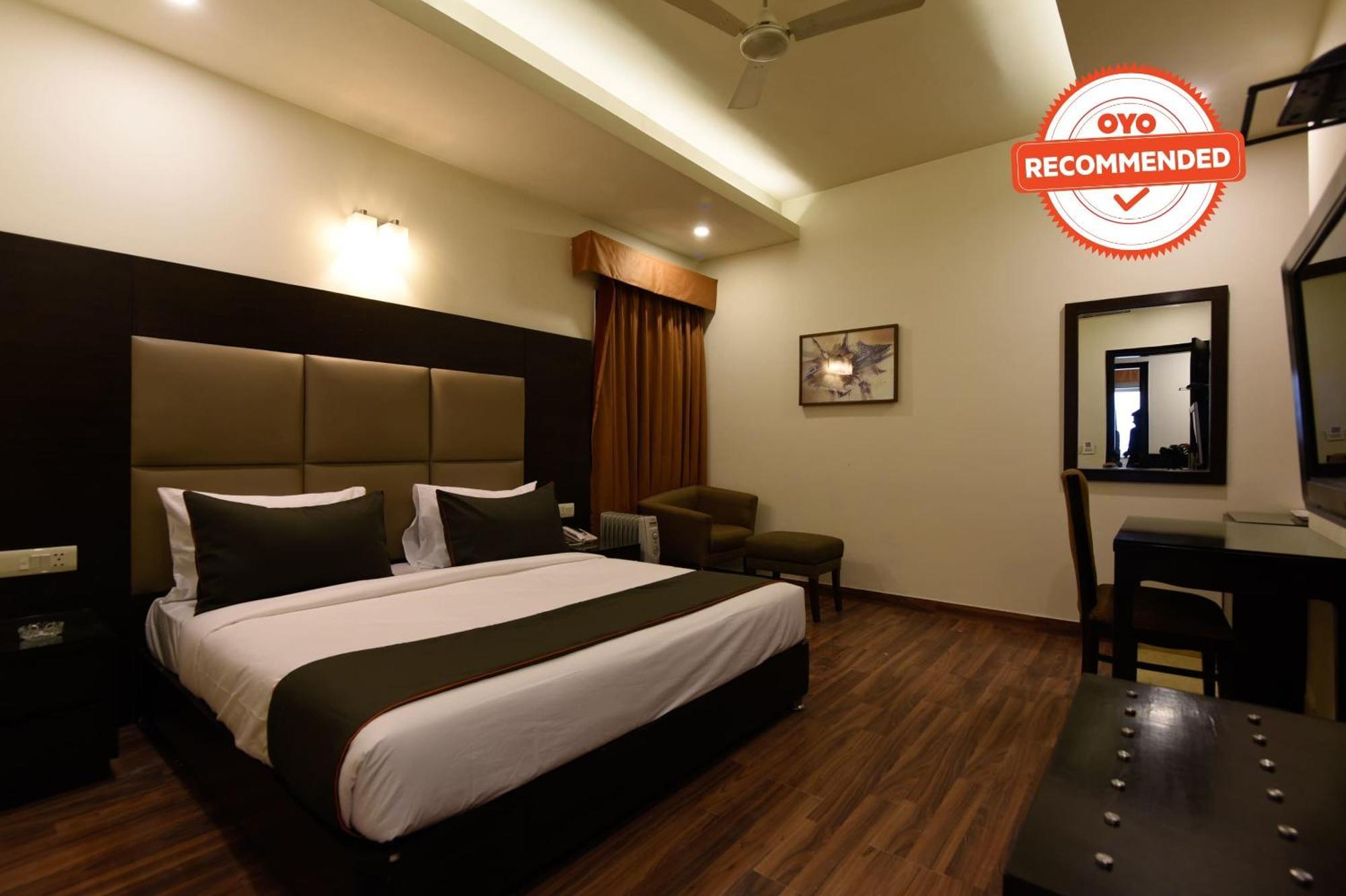 Hotel O Venkata Sai Sadan Mathrusree Nagar Kondapur  Екстериор снимка