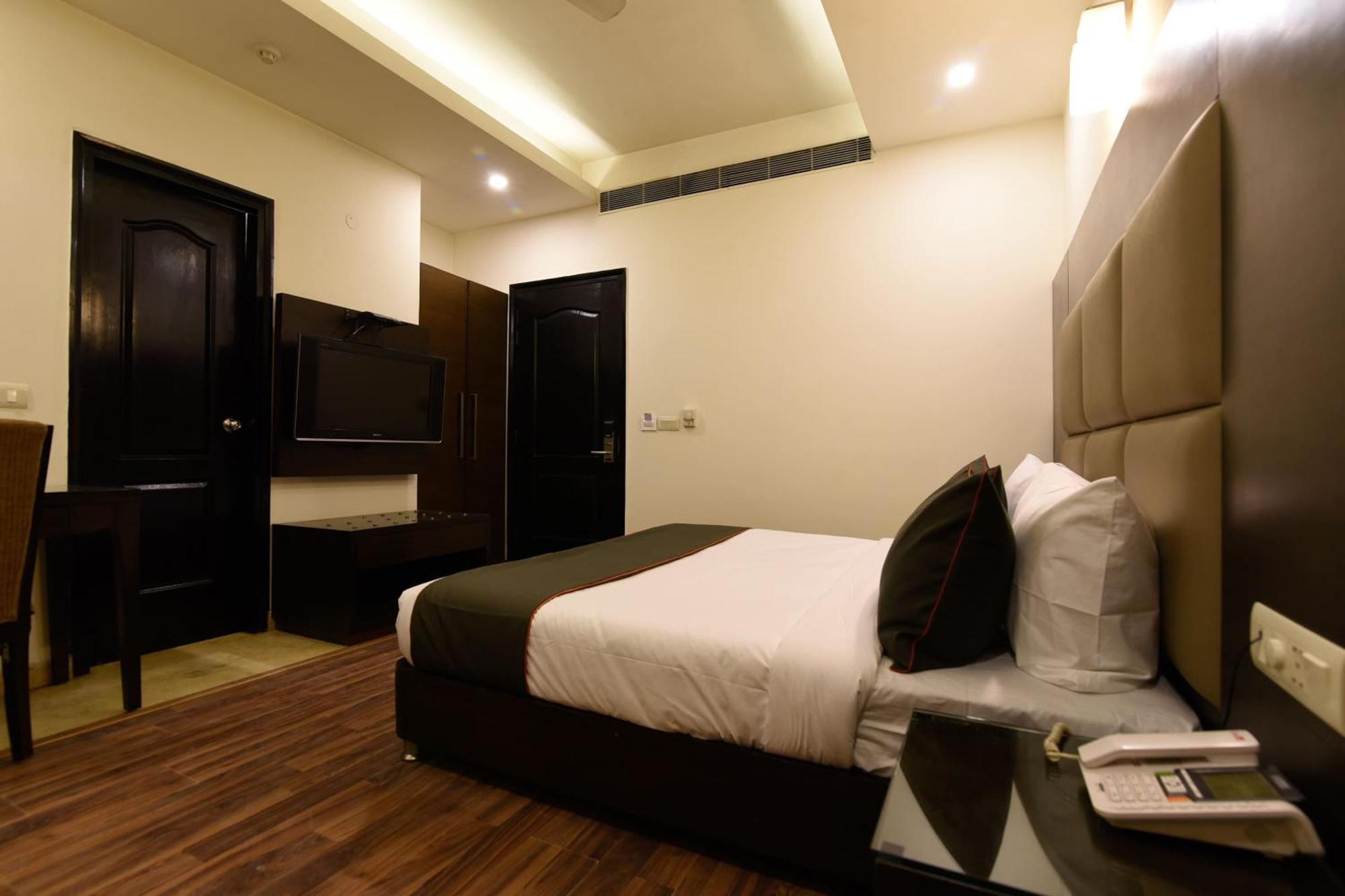 Hotel O Venkata Sai Sadan Mathrusree Nagar Kondapur  Екстериор снимка