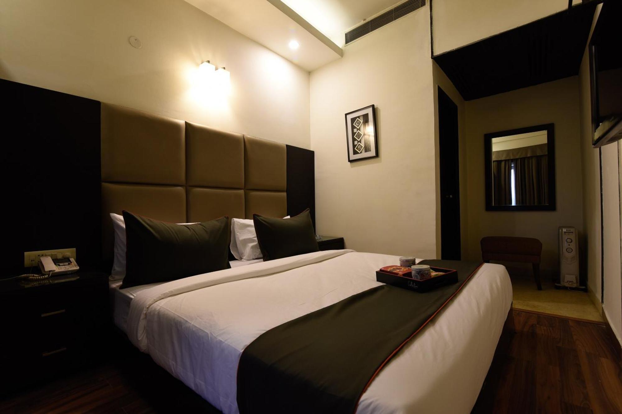 Hotel O Venkata Sai Sadan Mathrusree Nagar Kondapur  Екстериор снимка
