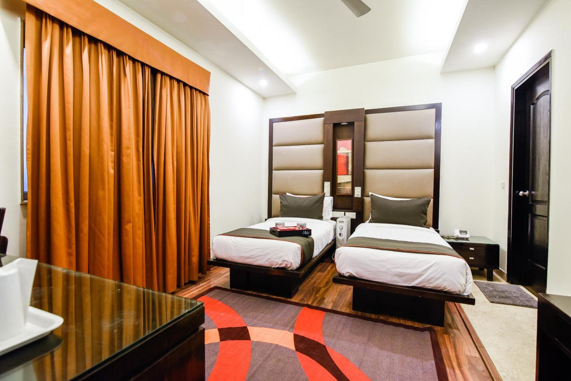 Hotel O Venkata Sai Sadan Mathrusree Nagar Kondapur  Екстериор снимка